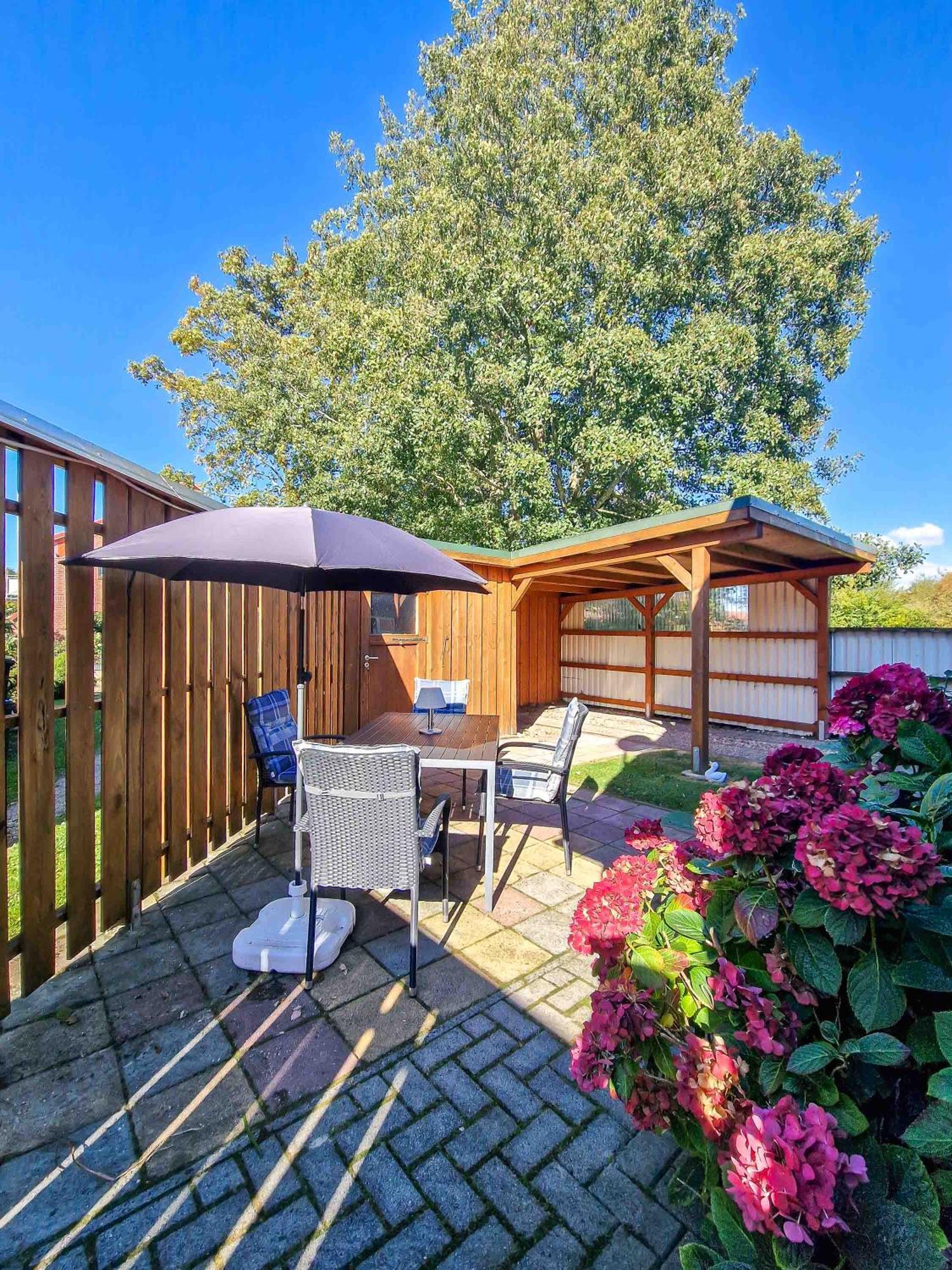 Apartamento Heinis Stuuv Greetsiel Exterior foto
